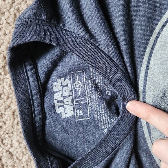 Cute Star Wars T-shirt! - Picture 2 of 4